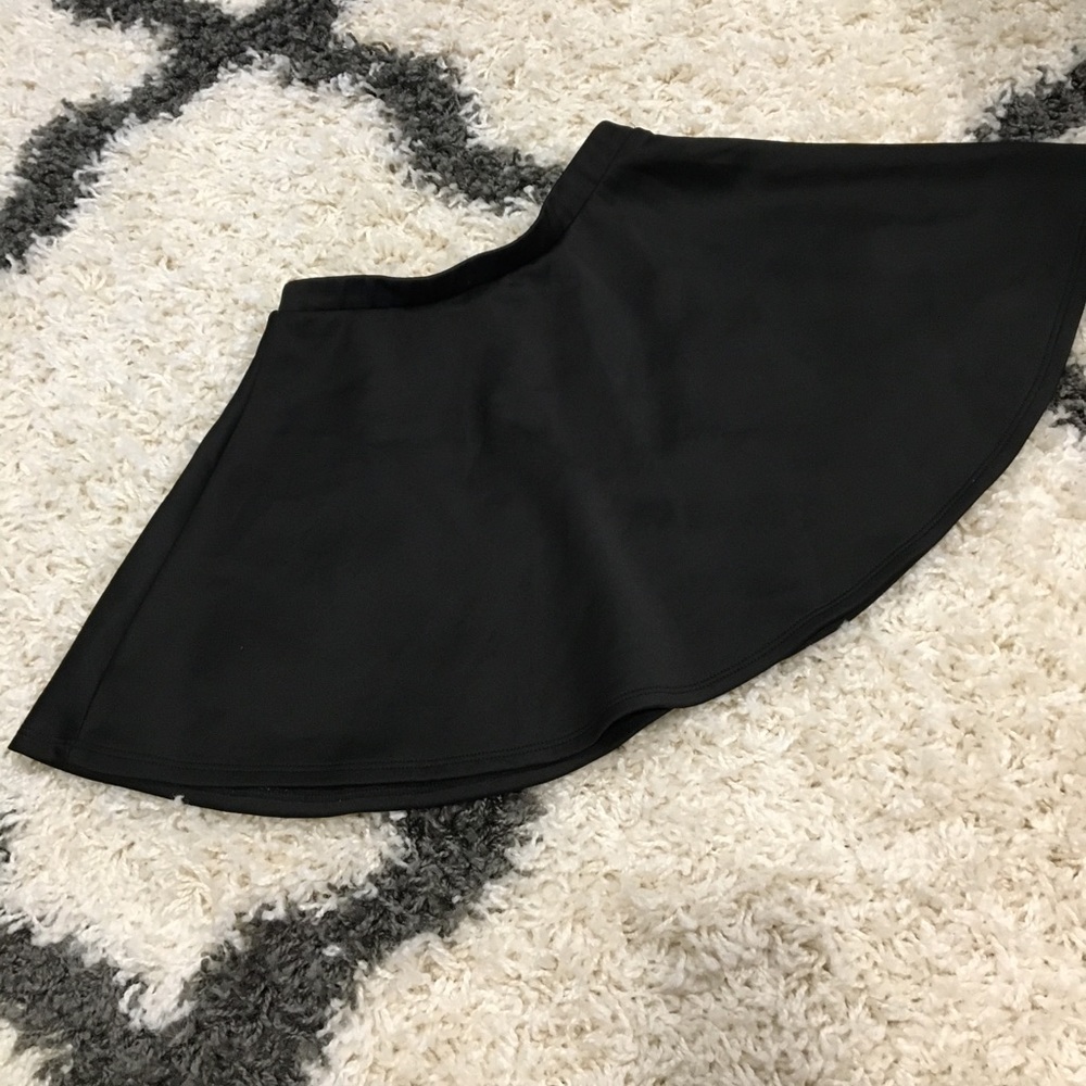Circle skirt black